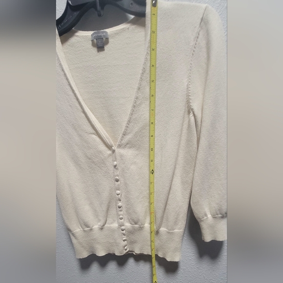 Ann Taylor Cream V-Neck Cardigan - Picture 8 of 10